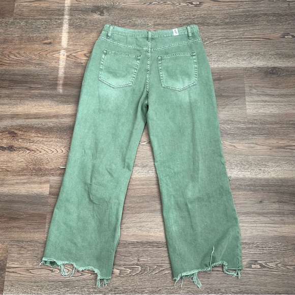 Altar’d State Distressed Ripped Green Women Jeans Size 28 Straight Leg - Picture 5 of 10